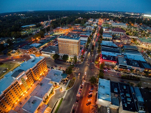 Downtown Tuscaloosa at night