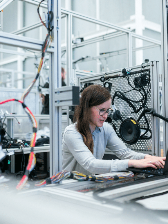 Manufacturing Machinist at Work